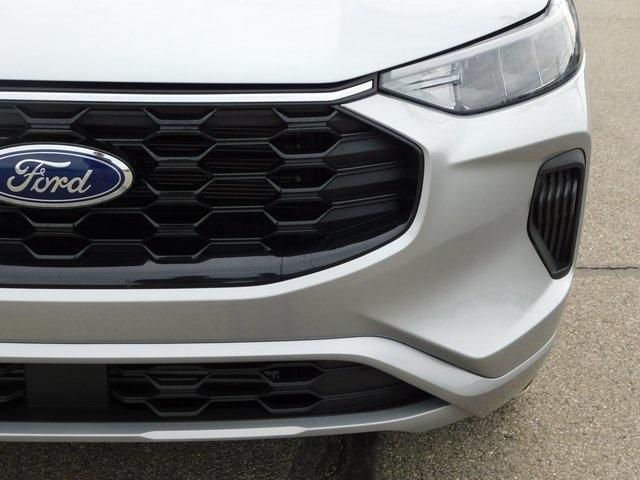 used 2023 Ford Escape car, priced at $25,999