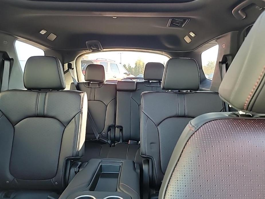 new 2025 Honda Pilot car, priced at $56,430