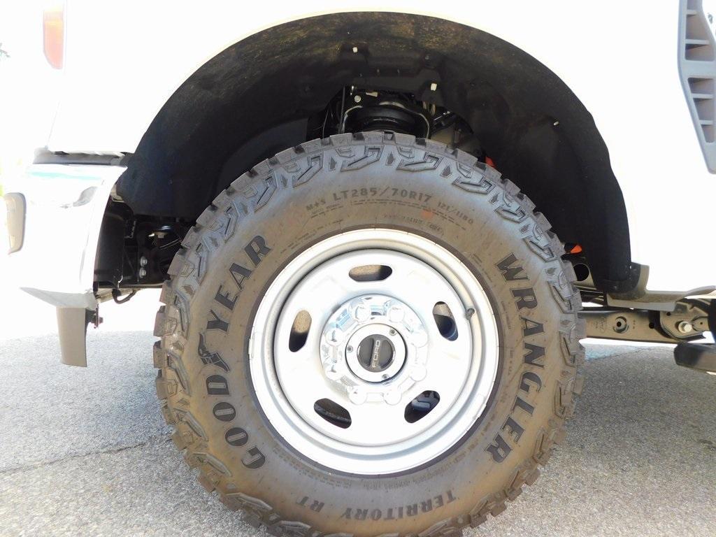 new 2025 Ford F-350 car, priced at $65,535
