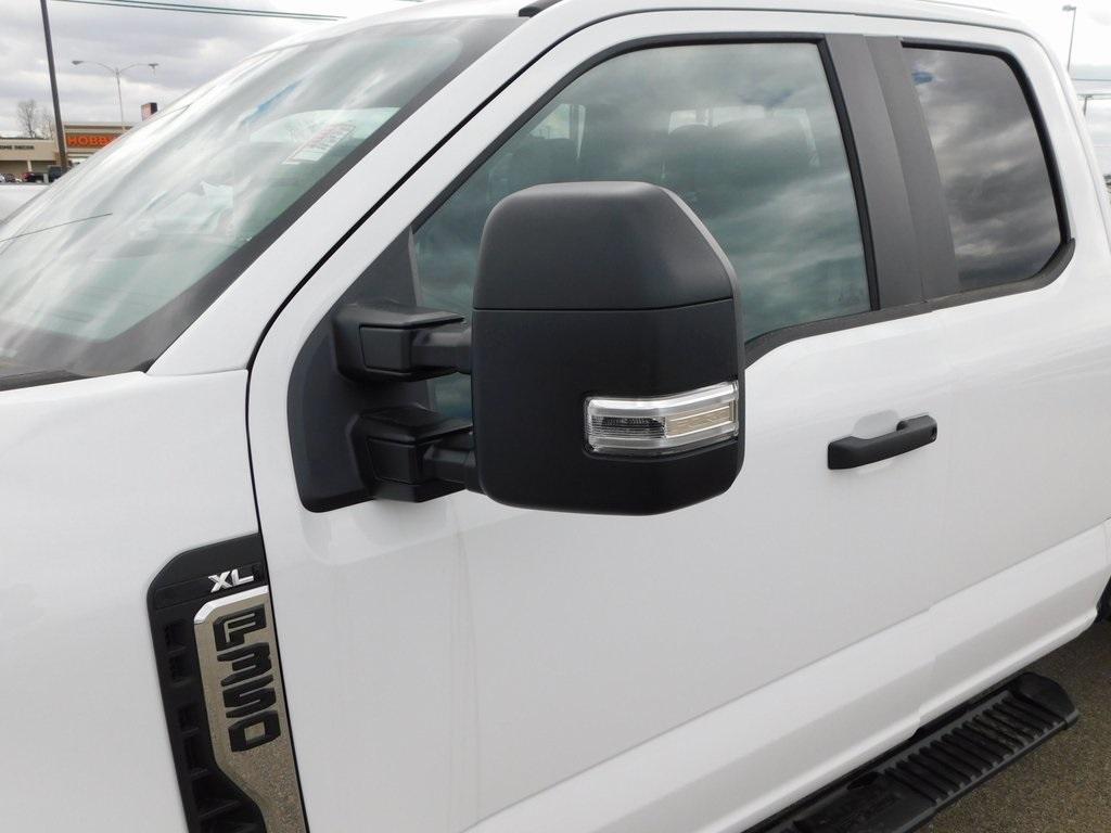 new 2025 Ford F-350 car, priced at $66,535