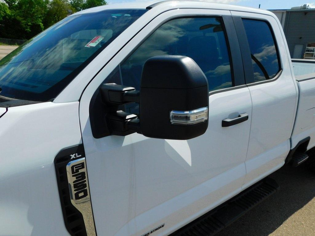 new 2025 Ford F-350 car, priced at $65,535