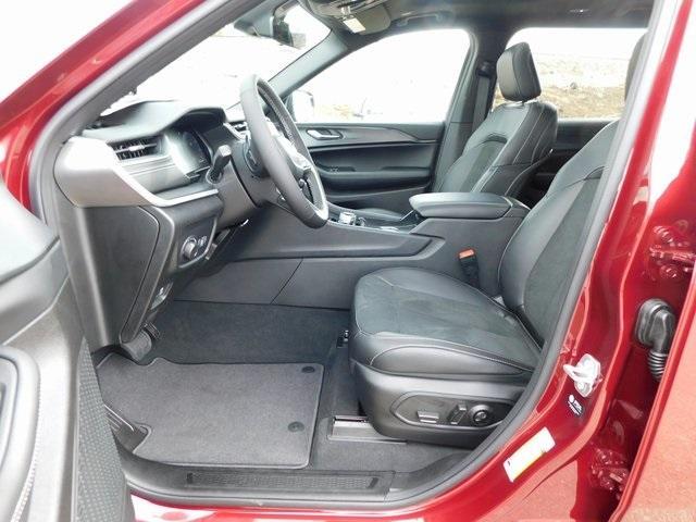 new 2025 Jeep Grand Cherokee L car, priced at $44,806