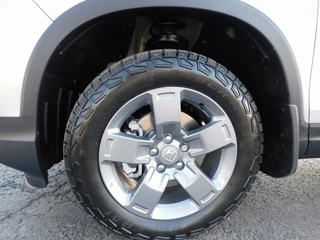 new 2025 Honda Ridgeline car, priced at $45,746