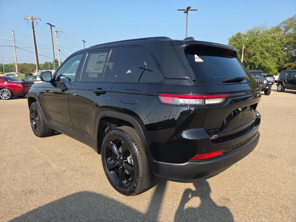 new 2025 Jeep Grand Cherokee car, priced at $46,745