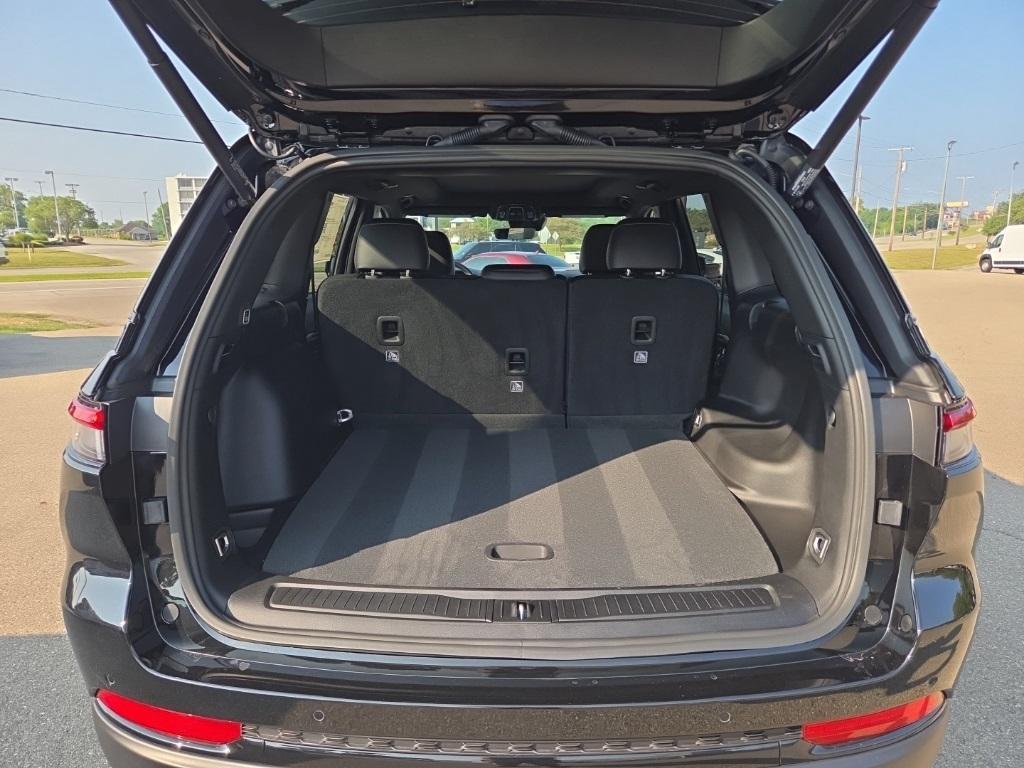 new 2025 Jeep Grand Cherokee car, priced at $46,745