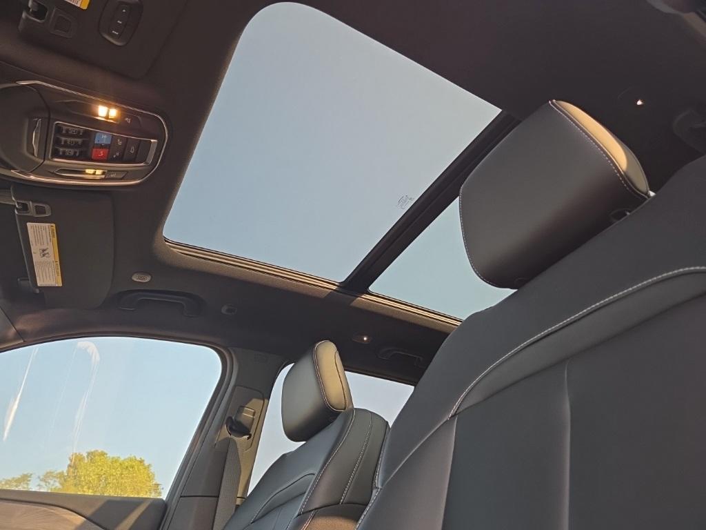 new 2025 Jeep Grand Cherokee car, priced at $46,745