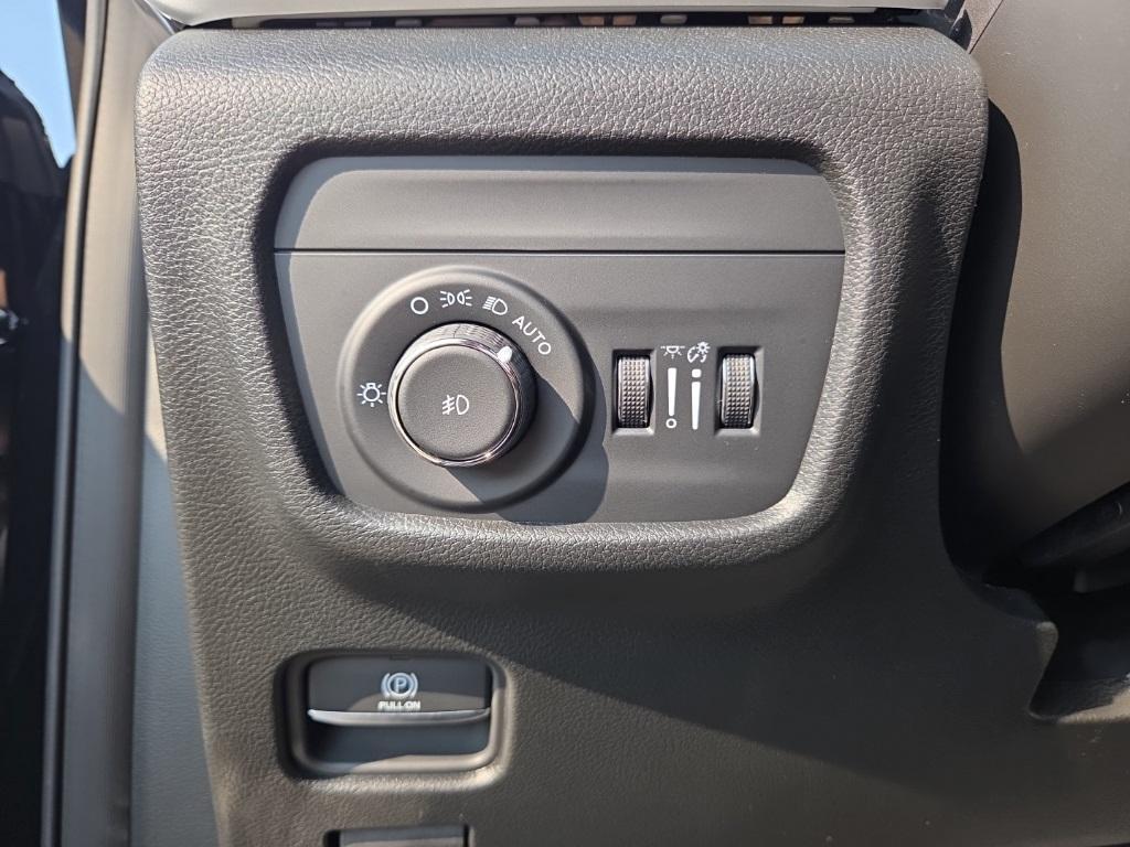 new 2025 Jeep Grand Cherokee car, priced at $46,745
