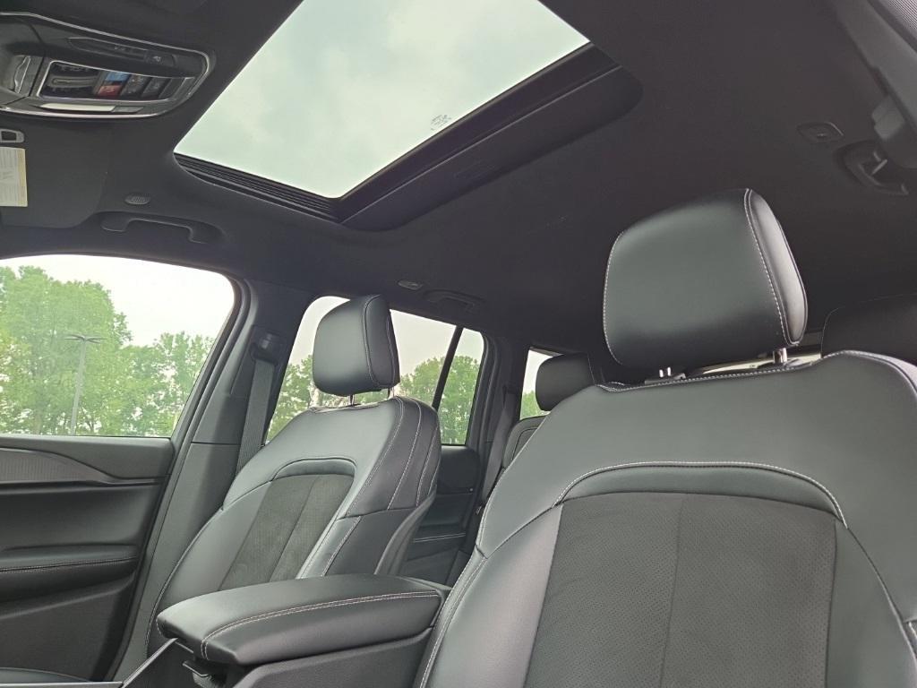 used 2024 Jeep Grand Cherokee car, priced at $39,645