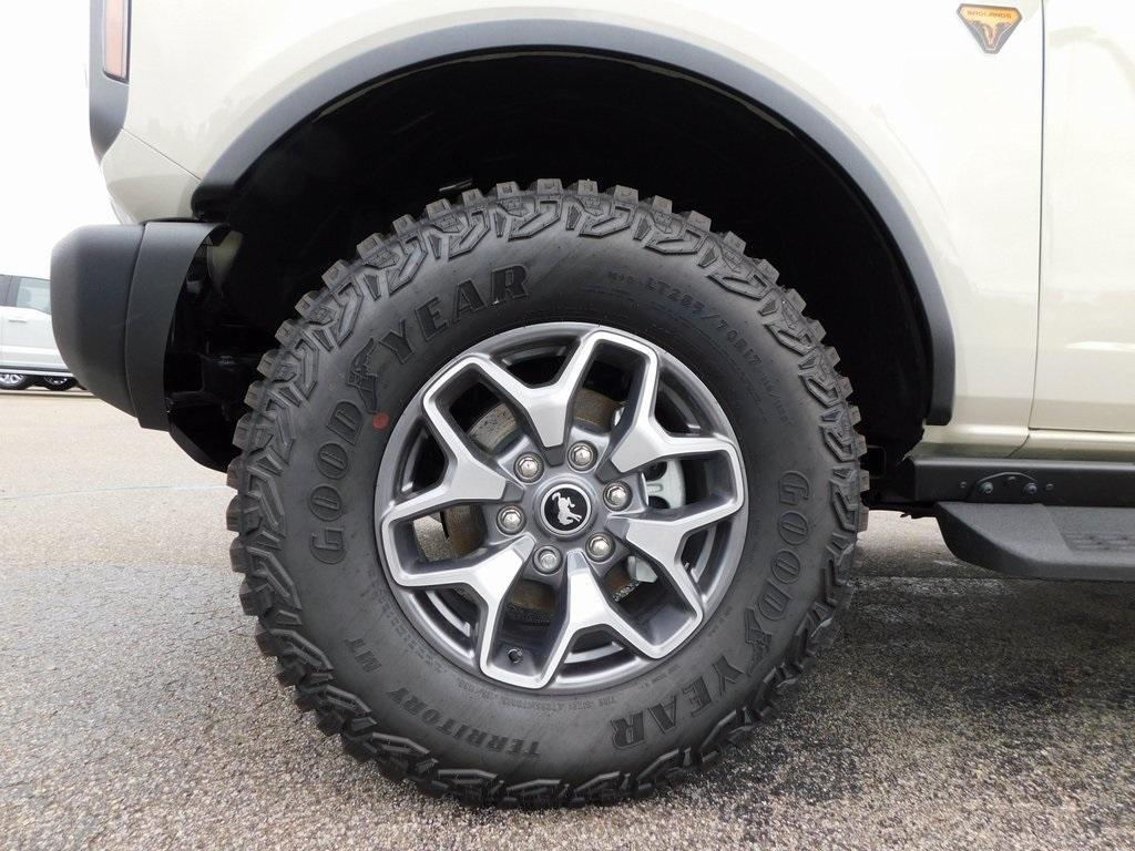 new 2025 Ford Bronco car, priced at $54,435