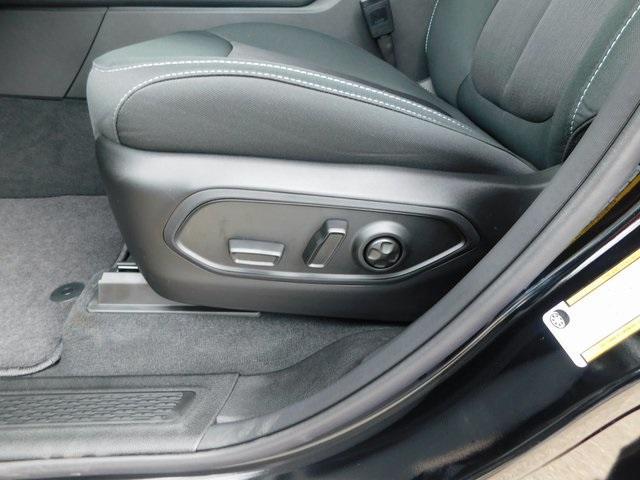 new 2025 Jeep Grand Cherokee car, priced at $39,375