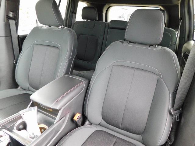 new 2025 Jeep Grand Cherokee car, priced at $39,375