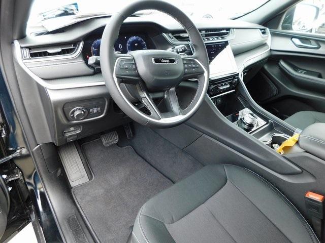 new 2025 Jeep Grand Cherokee car, priced at $39,375