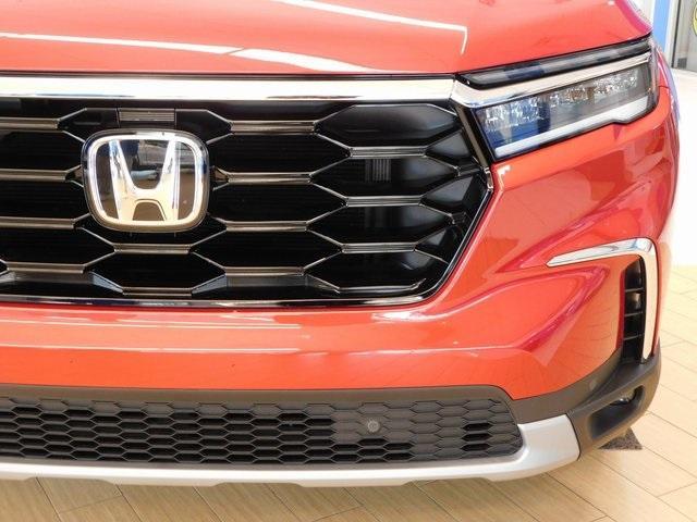 new 2025 Honda Pilot car, priced at $49,757