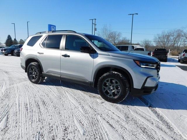 new 2025 Honda Pilot car, priced at $50,850