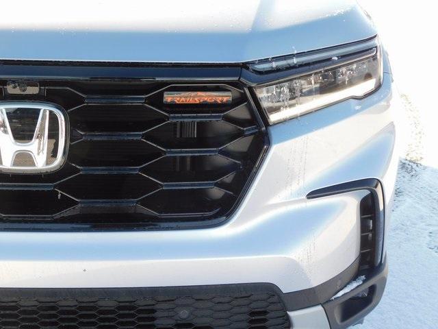 new 2025 Honda Pilot car, priced at $50,850