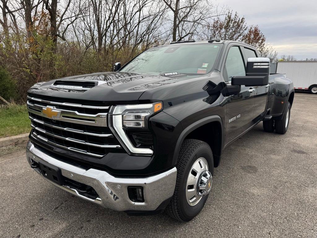 new 2025 Chevrolet Silverado 3500 car, priced at $73,090