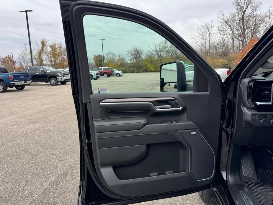 new 2025 Chevrolet Silverado 3500 car, priced at $73,090