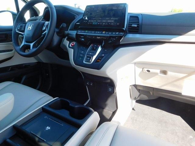 new 2026 Honda Odyssey car, priced at $43,979