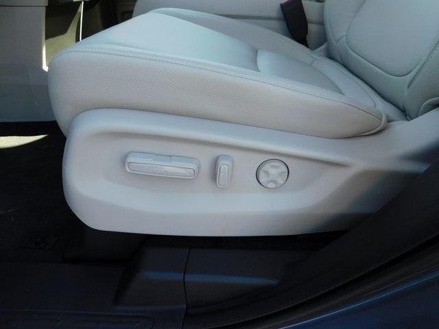 new 2026 Honda Odyssey car, priced at $43,979