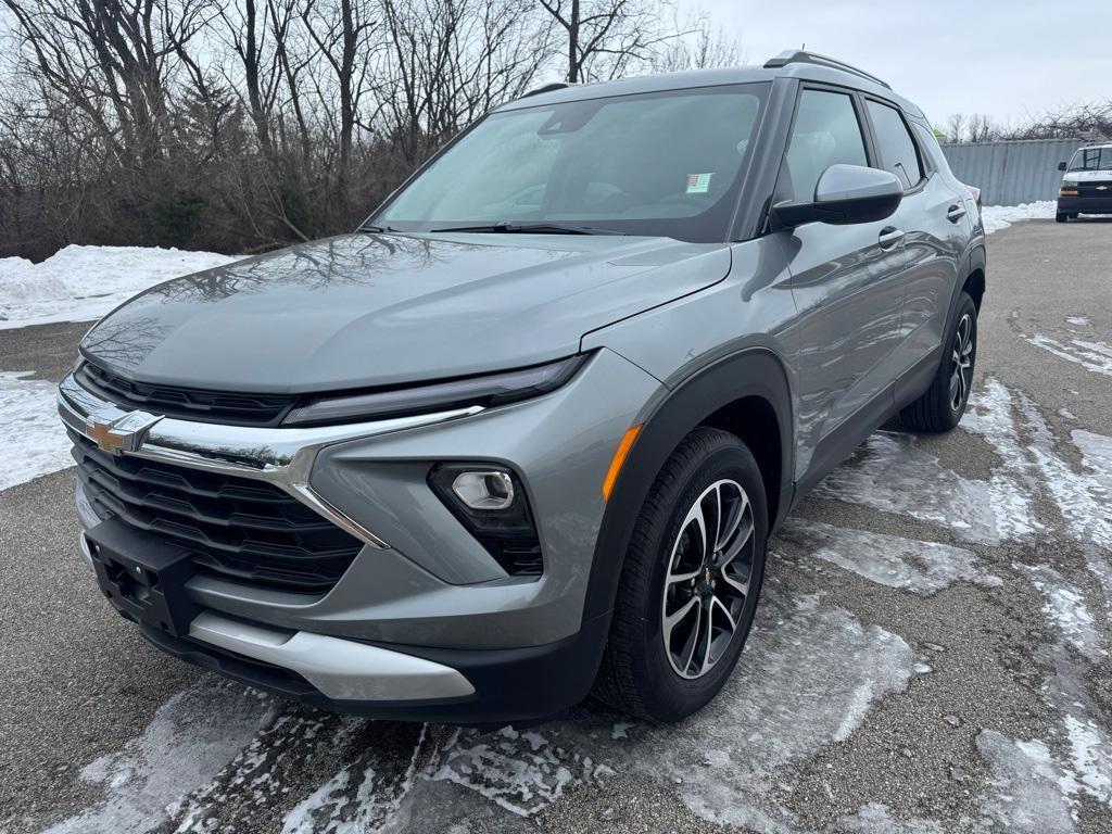 new 2025 Chevrolet TrailBlazer car, priced at $27,982