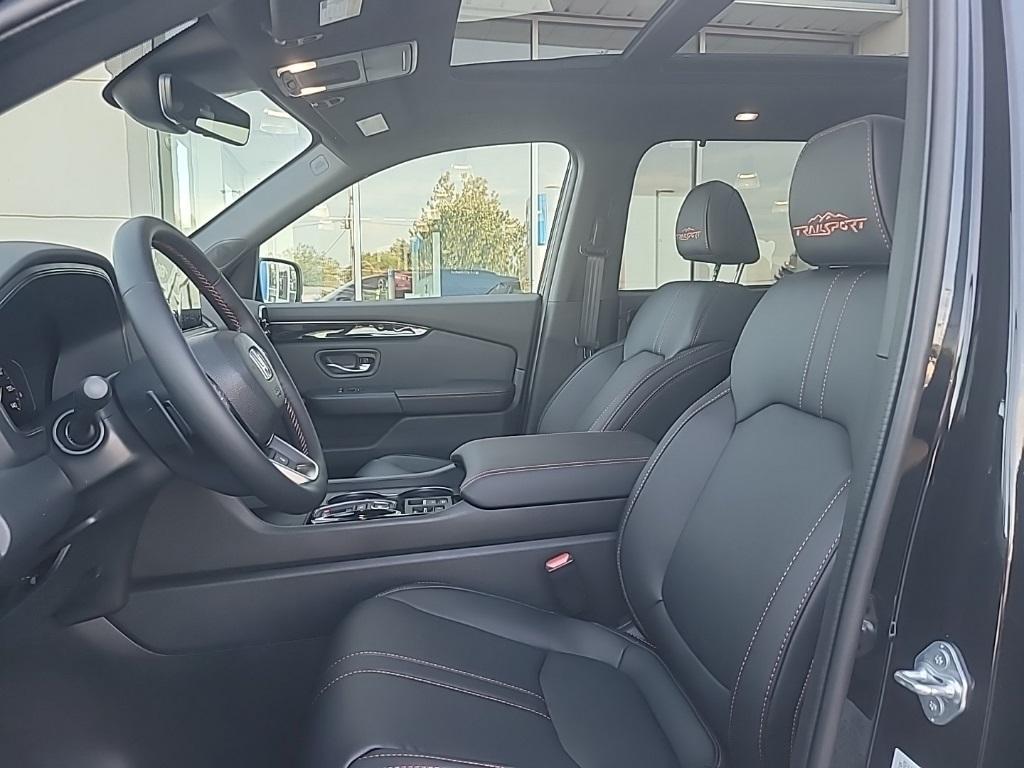 new 2025 Honda Pilot car, priced at $49,560