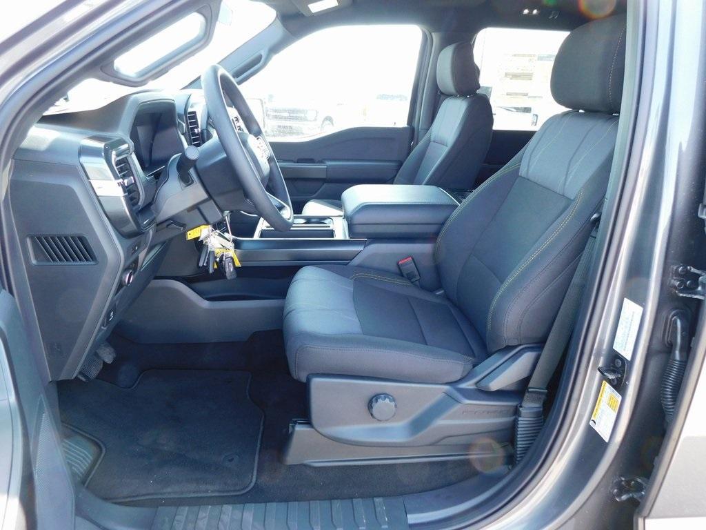 new 2025 Ford F-150 car, priced at $47,322