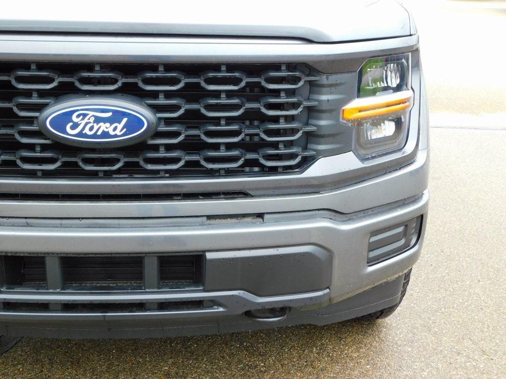new 2025 Ford F-150 car, priced at $45,072