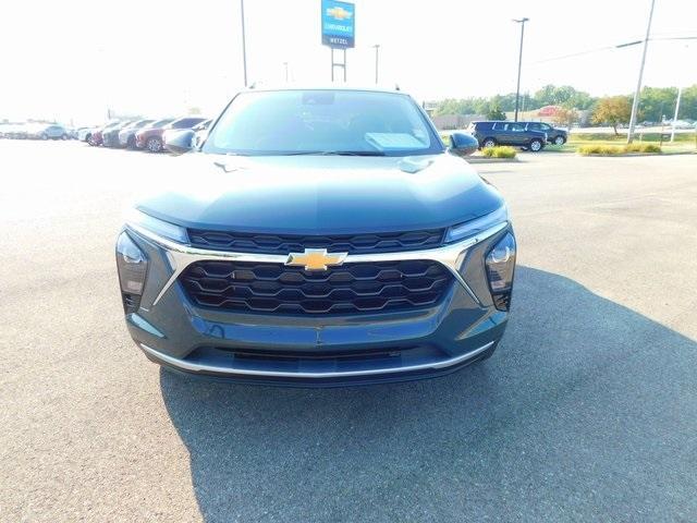 new 2025 Chevrolet Trax car, priced at $25,485