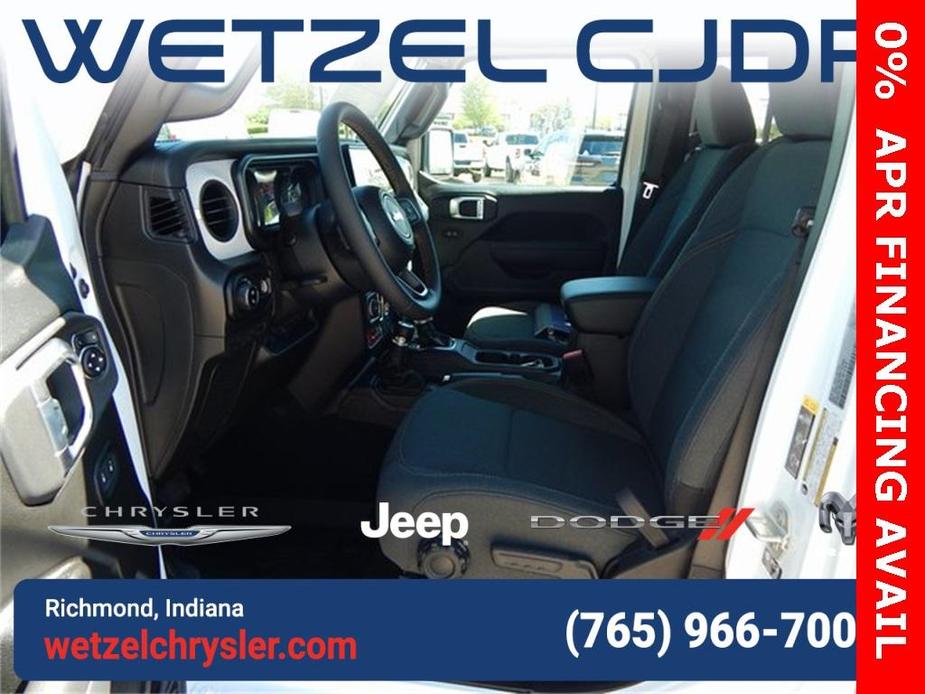 new 2024 Jeep Gladiator car, priced at $41,690