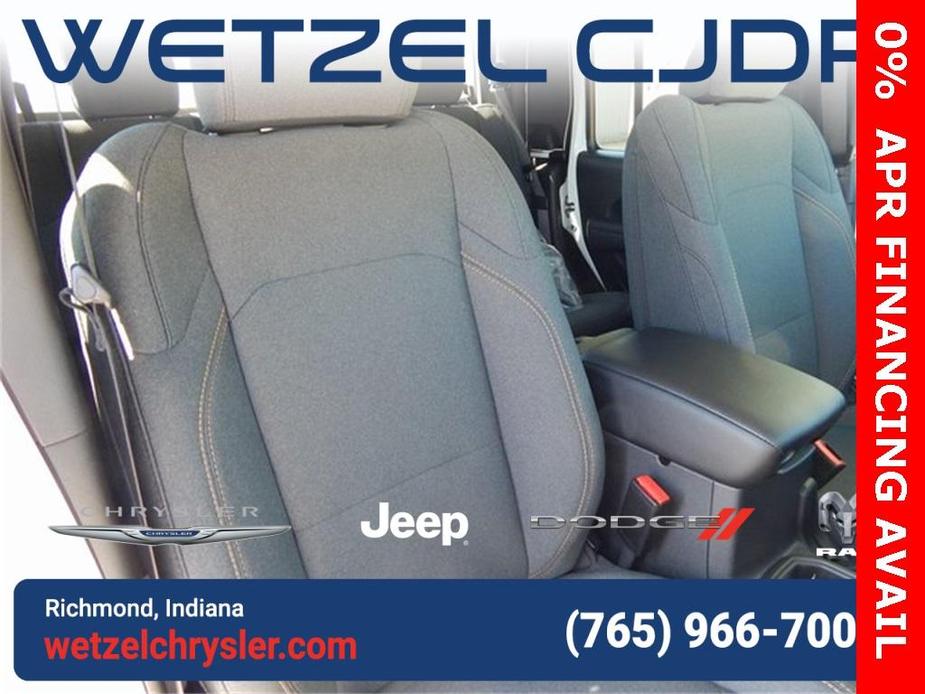 new 2024 Jeep Gladiator car, priced at $41,690