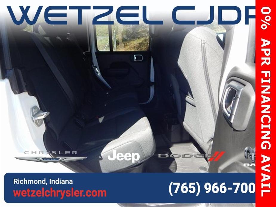 new 2024 Jeep Gladiator car, priced at $41,690