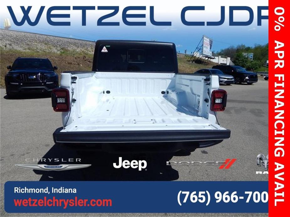 new 2024 Jeep Gladiator car, priced at $41,690