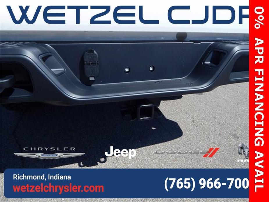 new 2024 Jeep Gladiator car, priced at $41,690