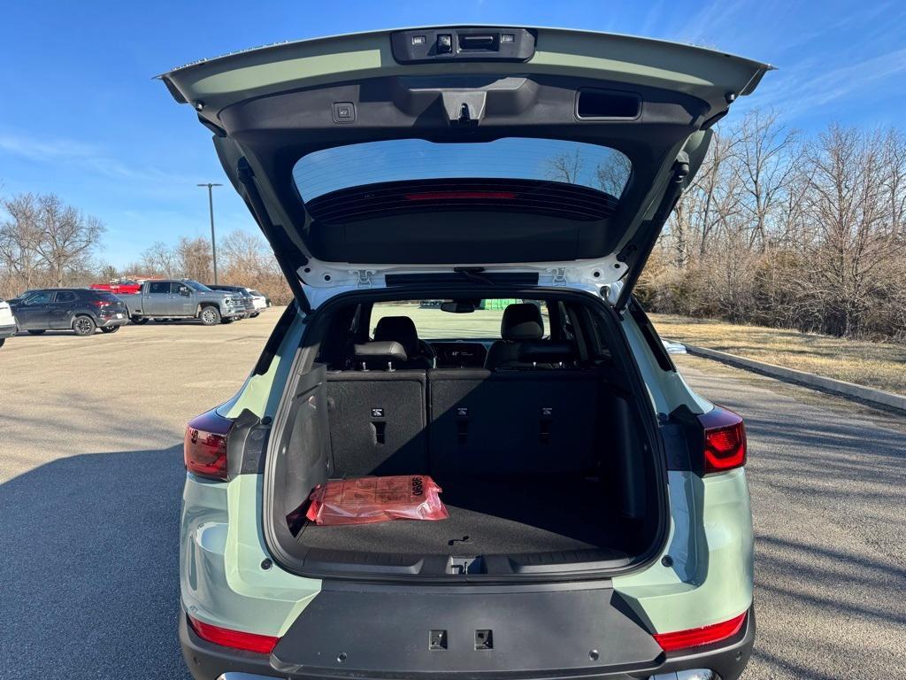 new 2025 Chevrolet TrailBlazer car, priced at $33,675