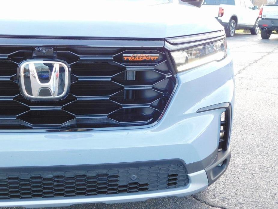 new 2025 Honda Pilot car, priced at $51,555