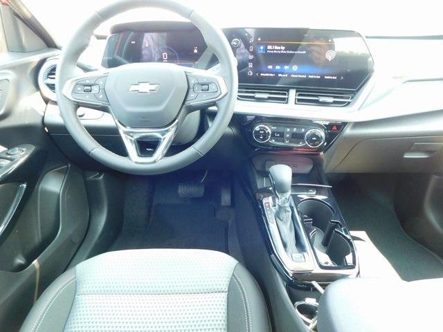new 2025 Chevrolet Trax car, priced at $25,525