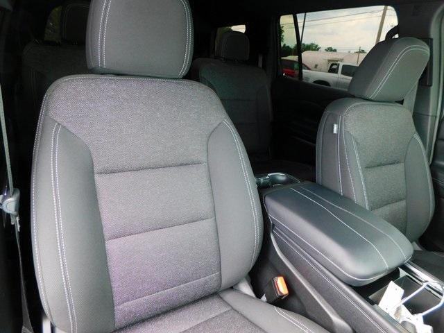 used 2025 Chevrolet Traverse car, priced at $39,990