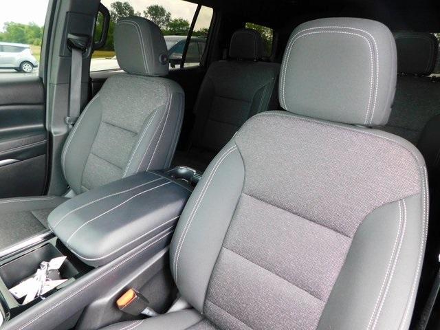 used 2025 Chevrolet Traverse car, priced at $39,990