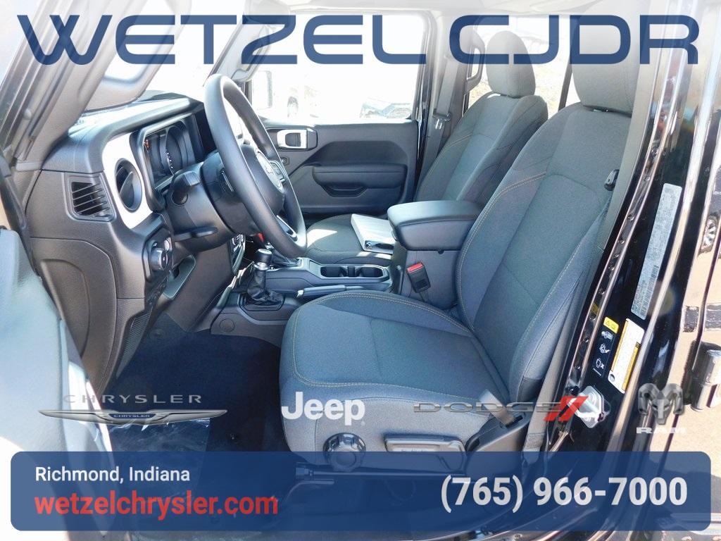new 2025 Jeep Wrangler car, priced at $41,785