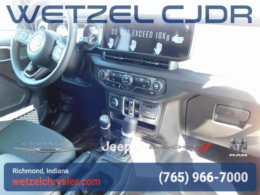 new 2025 Jeep Wrangler car, priced at $41,785