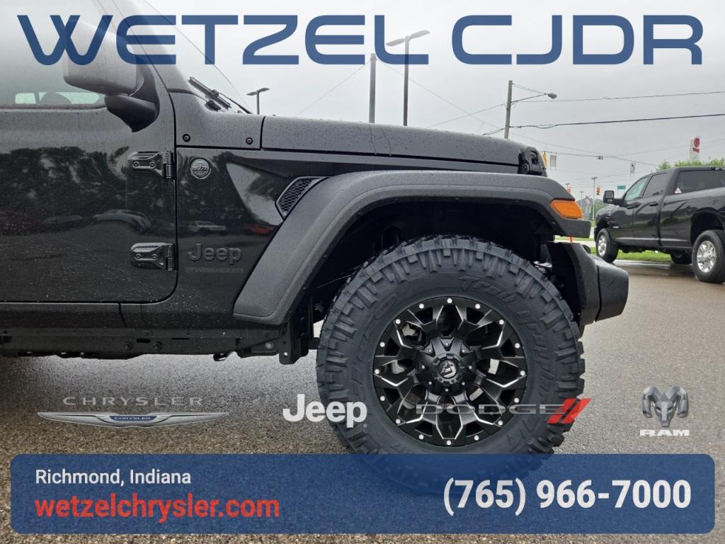 new 2025 Jeep Wrangler car, priced at $40,554
