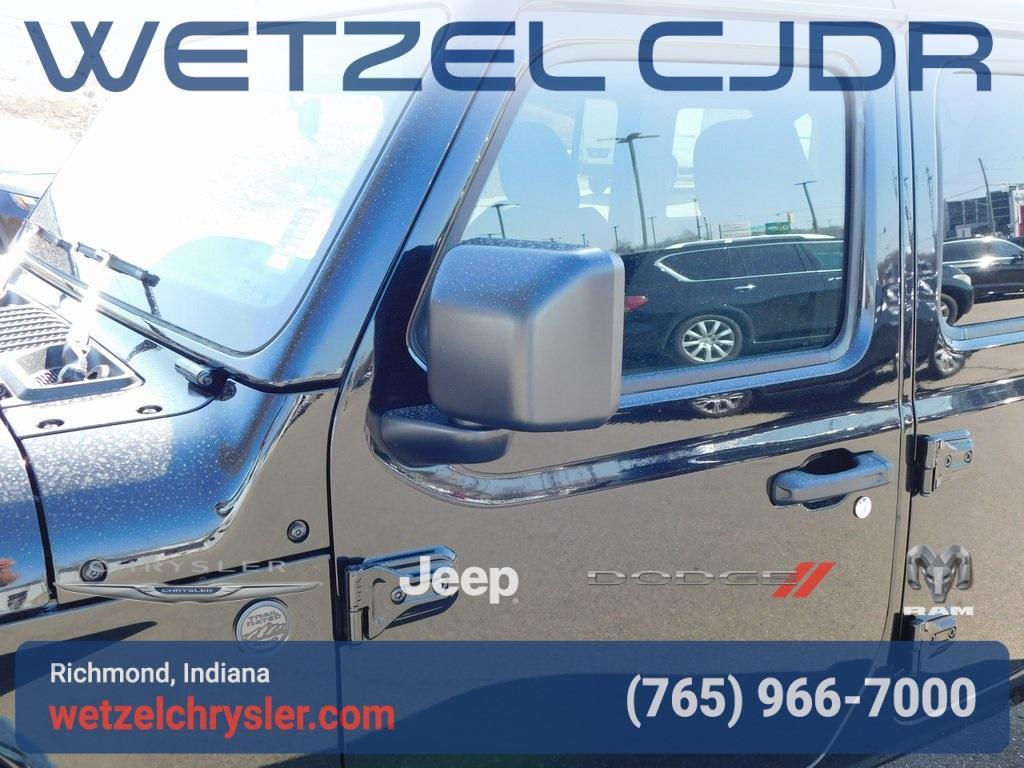 new 2025 Jeep Wrangler car, priced at $41,785