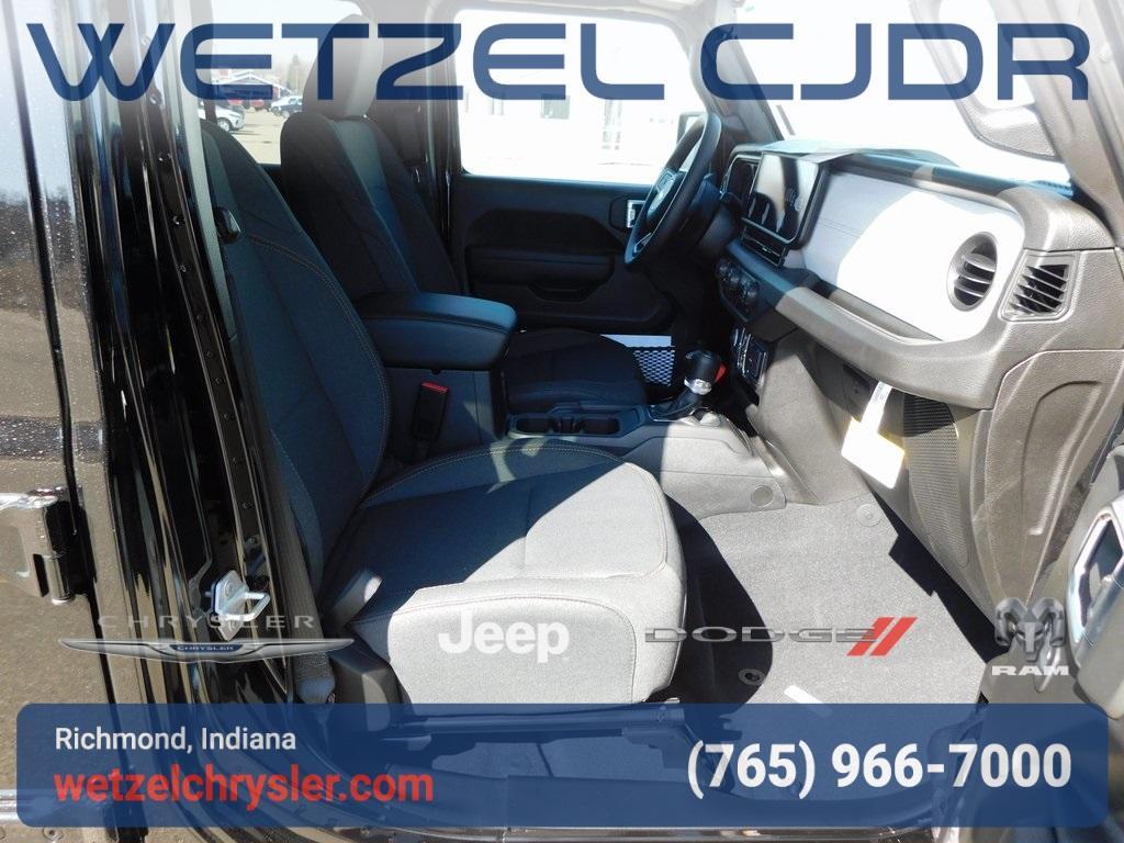 new 2025 Jeep Wrangler car, priced at $41,785