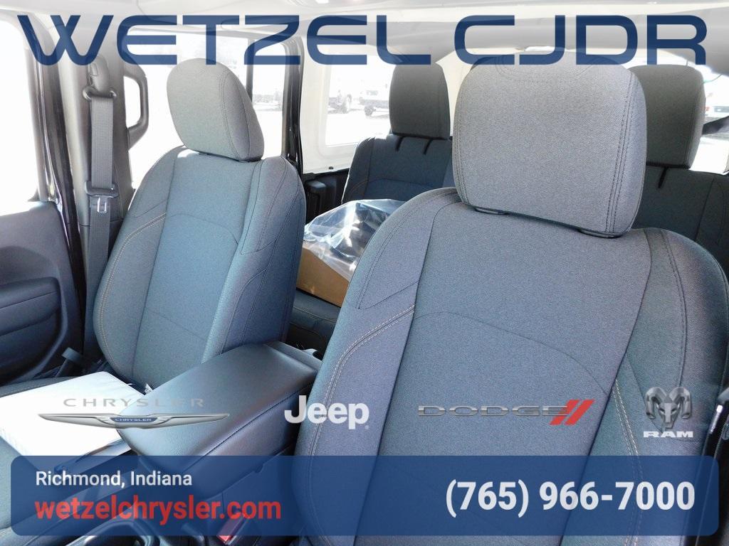 new 2025 Jeep Wrangler car, priced at $41,785