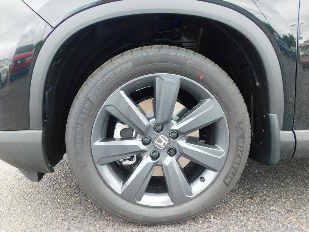 new 2025 Honda Pilot car, priced at $43,795