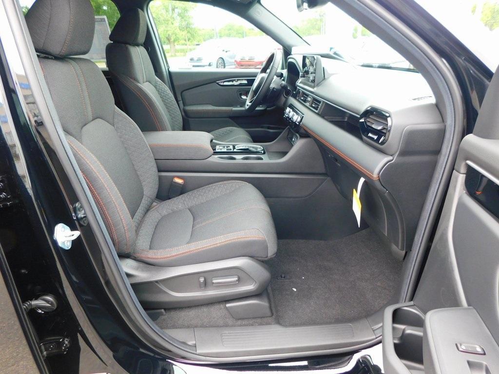 new 2025 Honda Pilot car, priced at $43,795