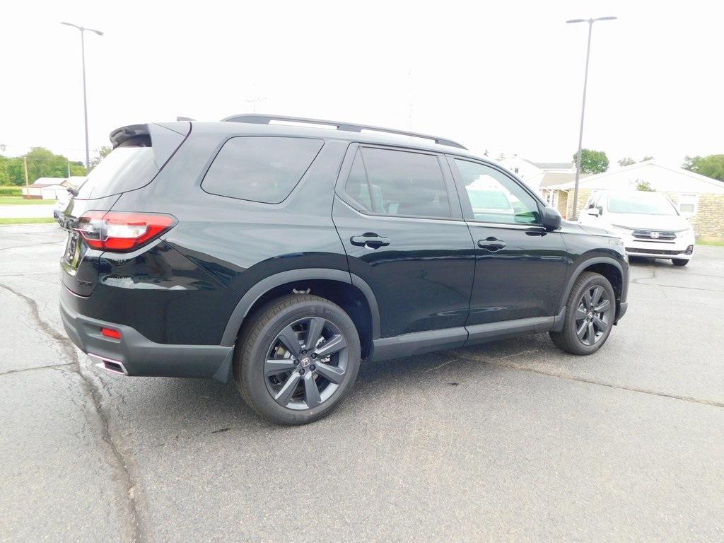 new 2025 Honda Pilot car, priced at $43,795