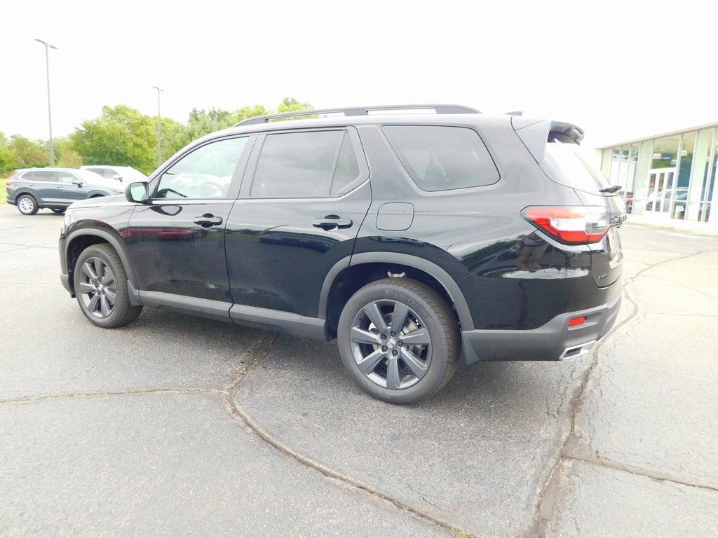 new 2025 Honda Pilot car, priced at $43,795