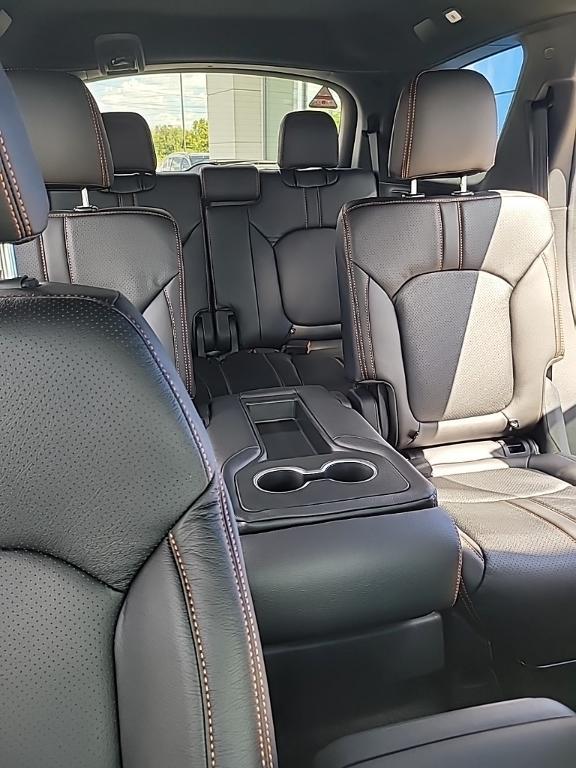 new 2025 Honda Pilot car, priced at $42,688