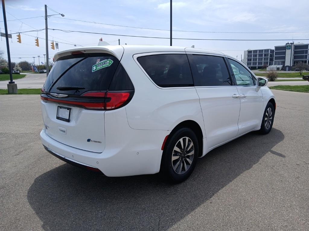used 2022 Chrysler Pacifica Hybrid car, priced at $25,775